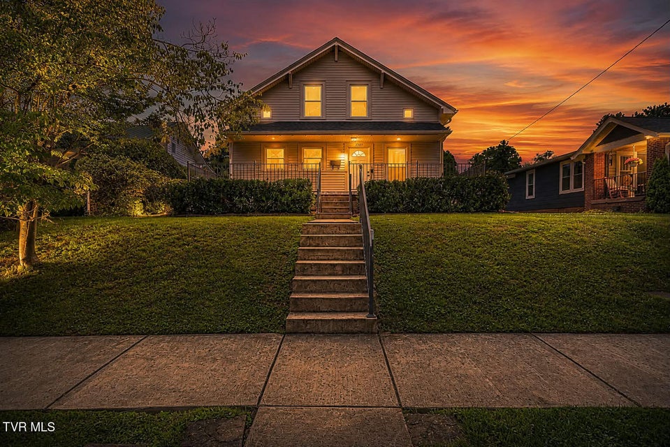 Photo #8: 909 Holston Avenue