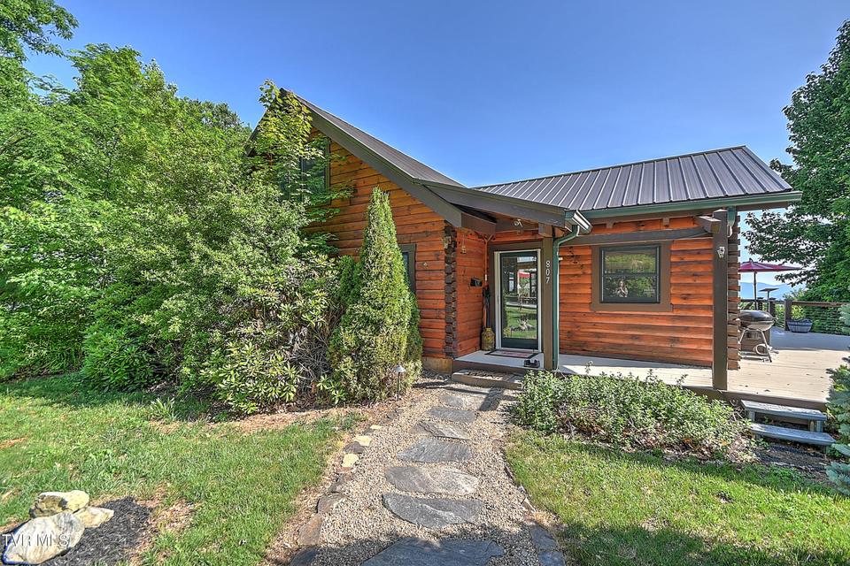 Photo #62: 807 Vista Road