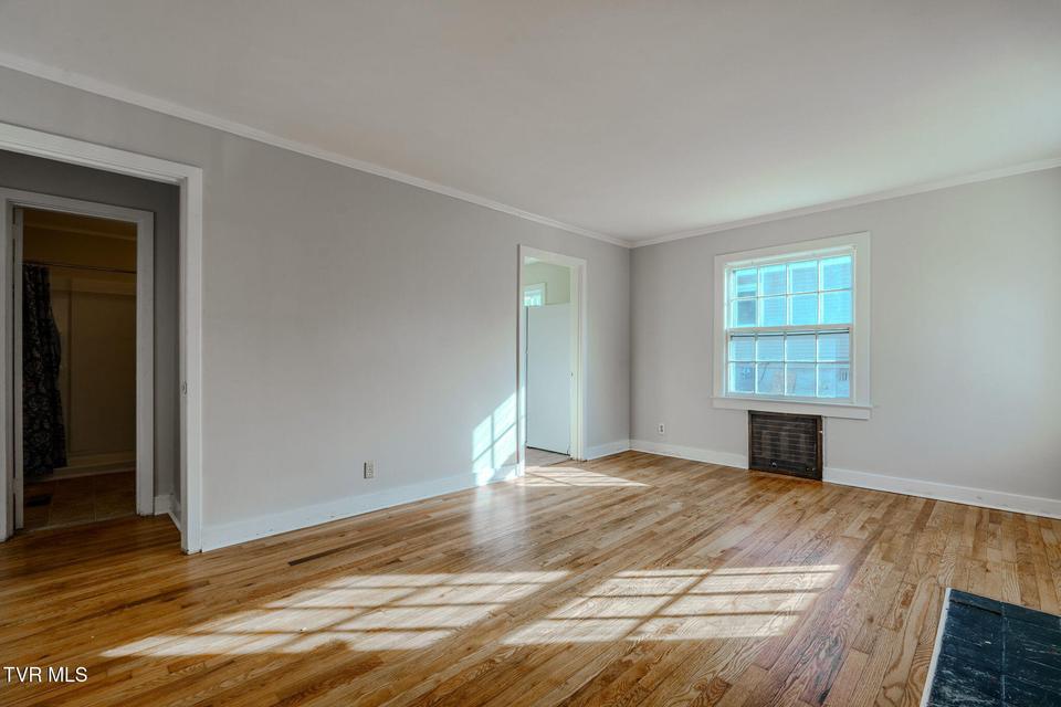 Photo #4: 2233 Lawson Avenue
