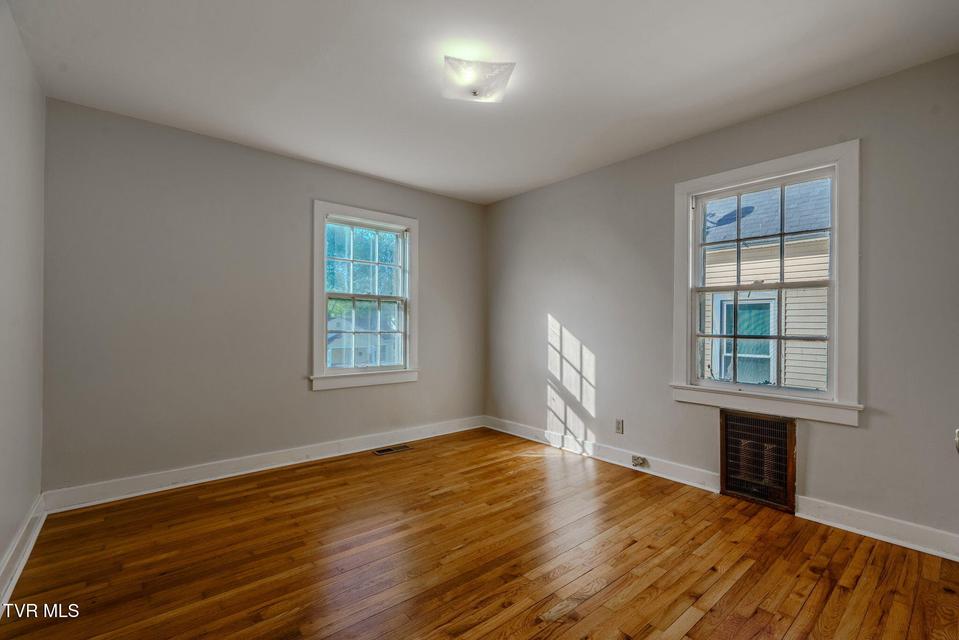 Photo #7: 2233 Lawson Avenue