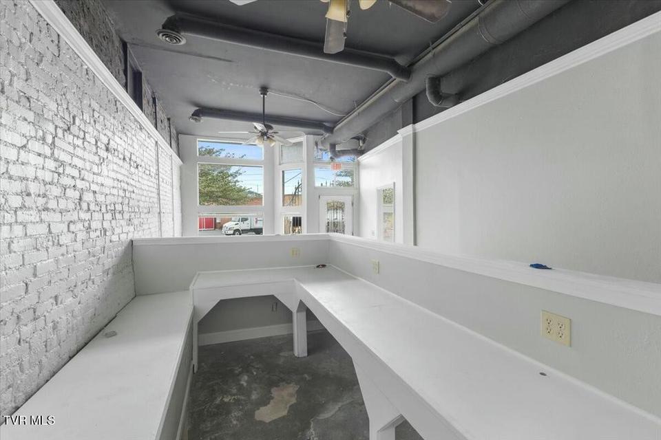 Photo #11: 809 Sullivan Street