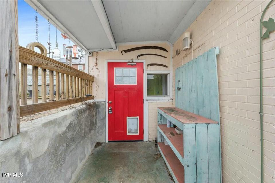Photo #29: 809 Sullivan Street