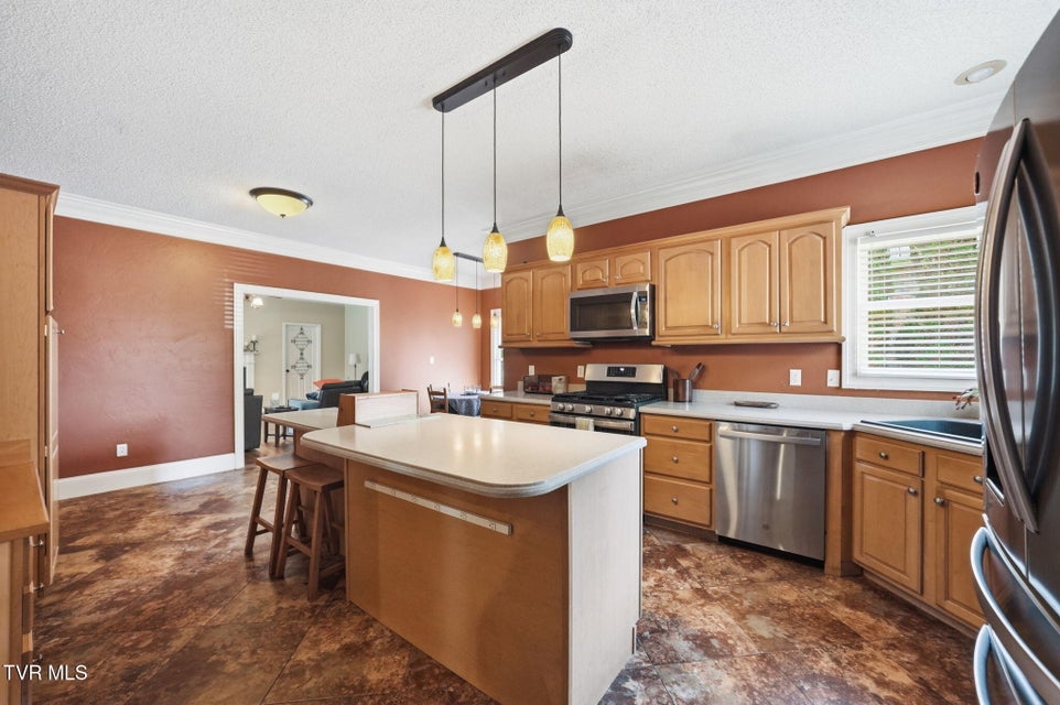Photo #10: 105 Shadowood Drive