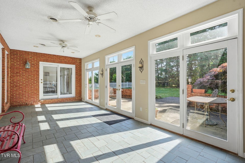 Photo #40: 105 Shadowood Drive