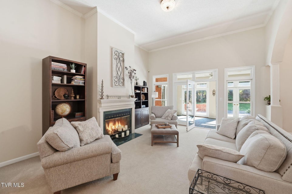 Photo #4: 105 Shadowood Drive