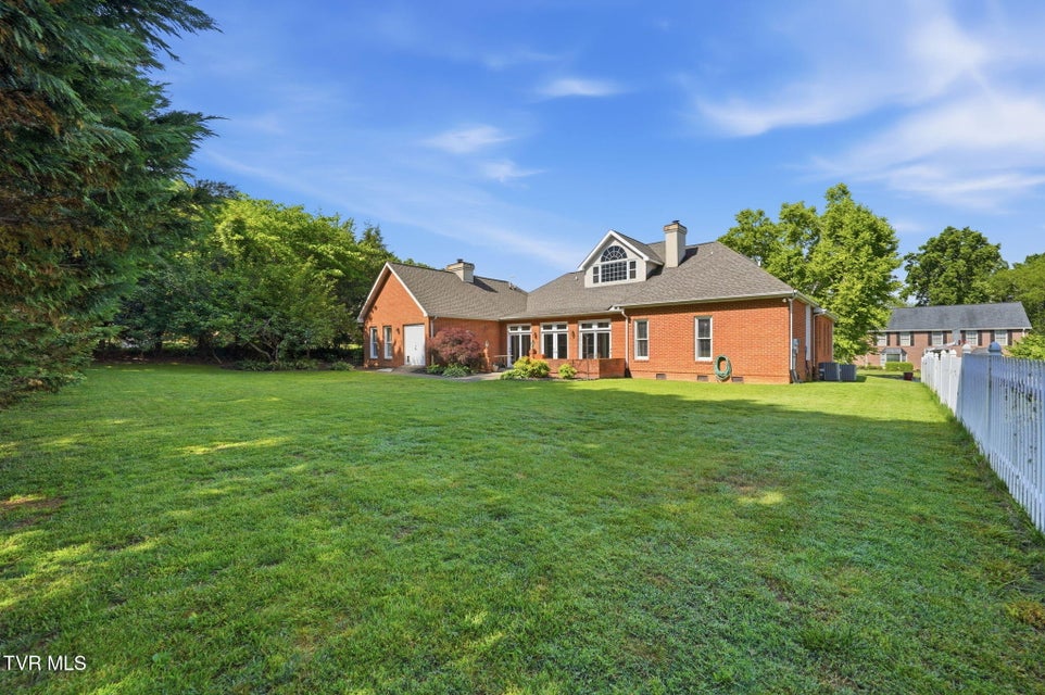 Photo #44: 105 Shadowood Drive
