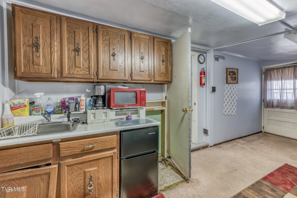 Photo #15: 1900 Anderson Street