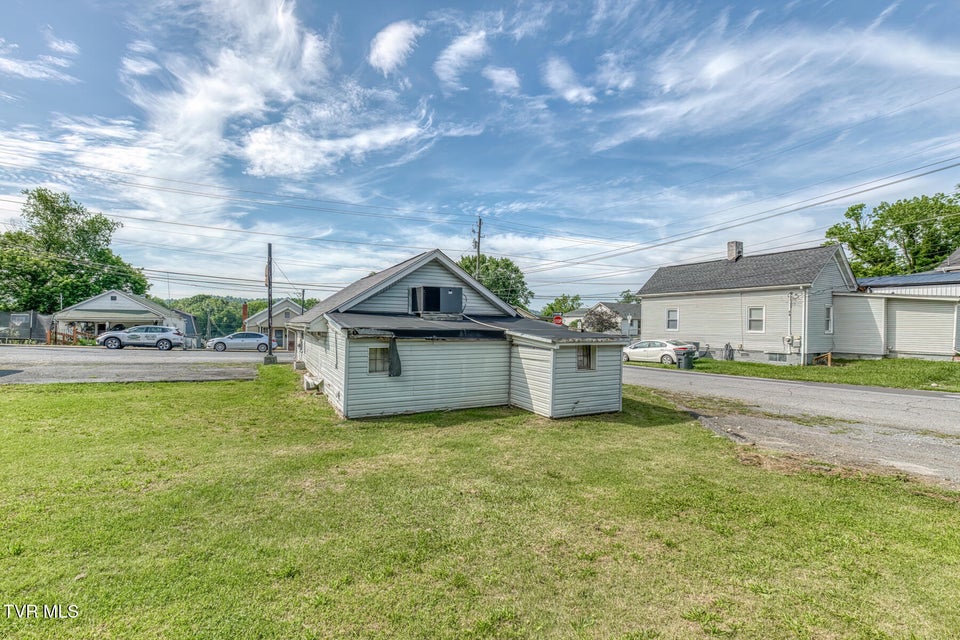 Photo #19: 1900 Anderson Street