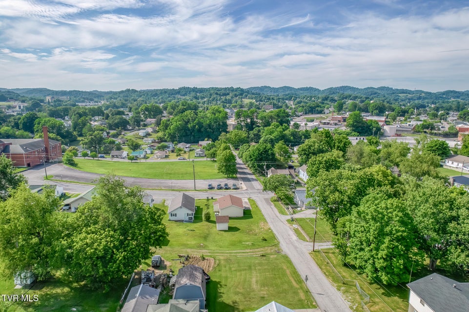 Photo #28: 1900 Anderson Street