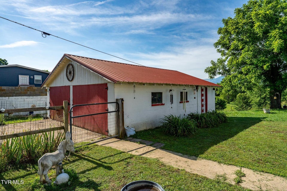 Photo #28: 154 Stockton Road