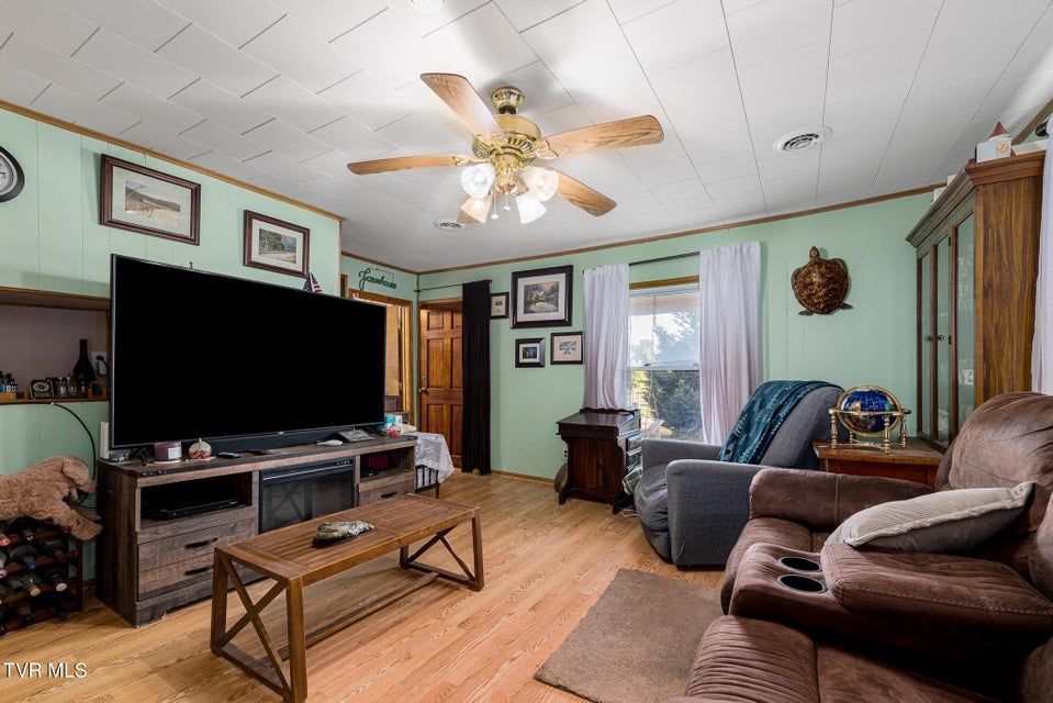 Photo #7: 154 Stockton Road