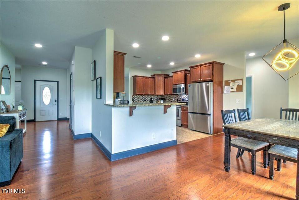 Photo #13: 498 Cameron Court
