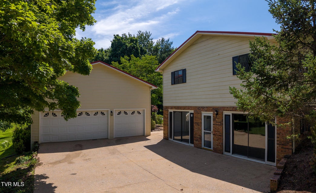 Photo #5: 855 Sioux Trail
