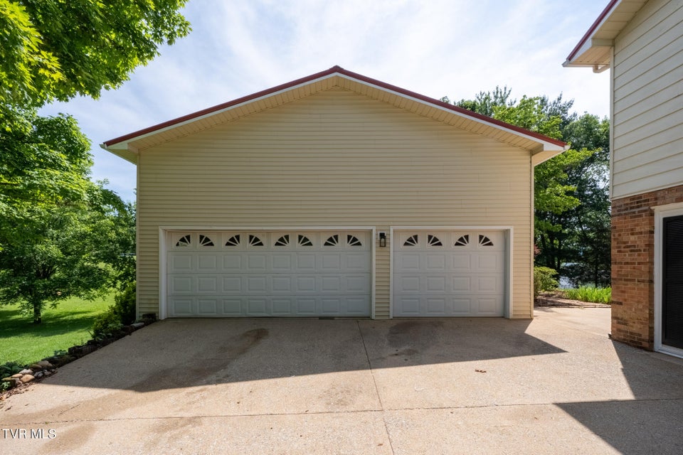 Photo #12: 855 Sioux Trail