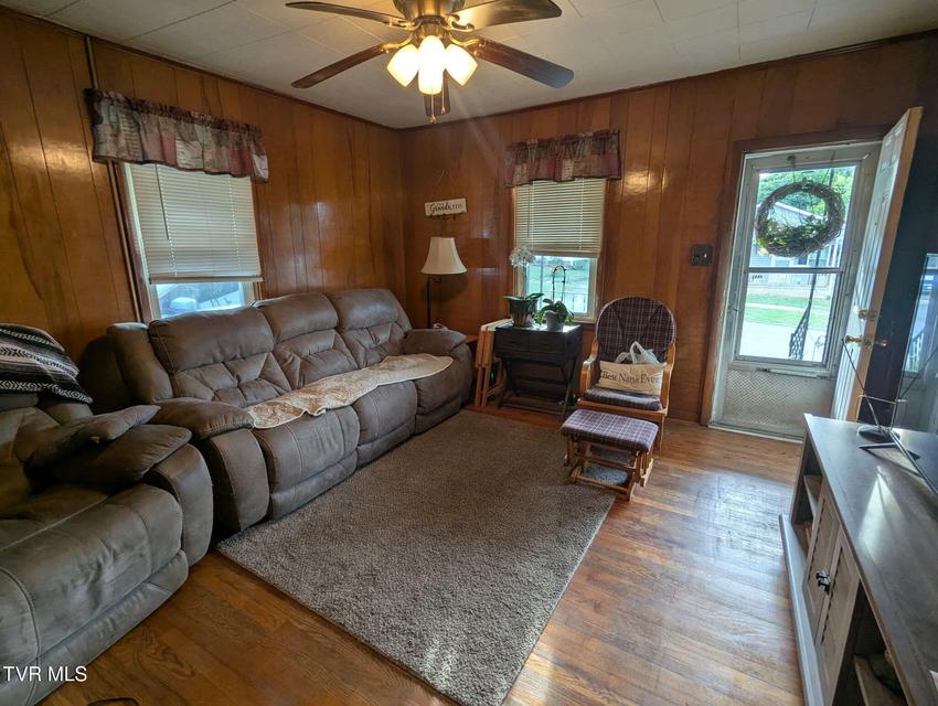 Photo #4: 714 Beech Street