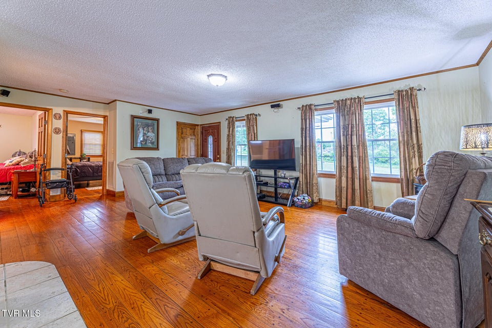 Photo #4: 125 Parsonage Road