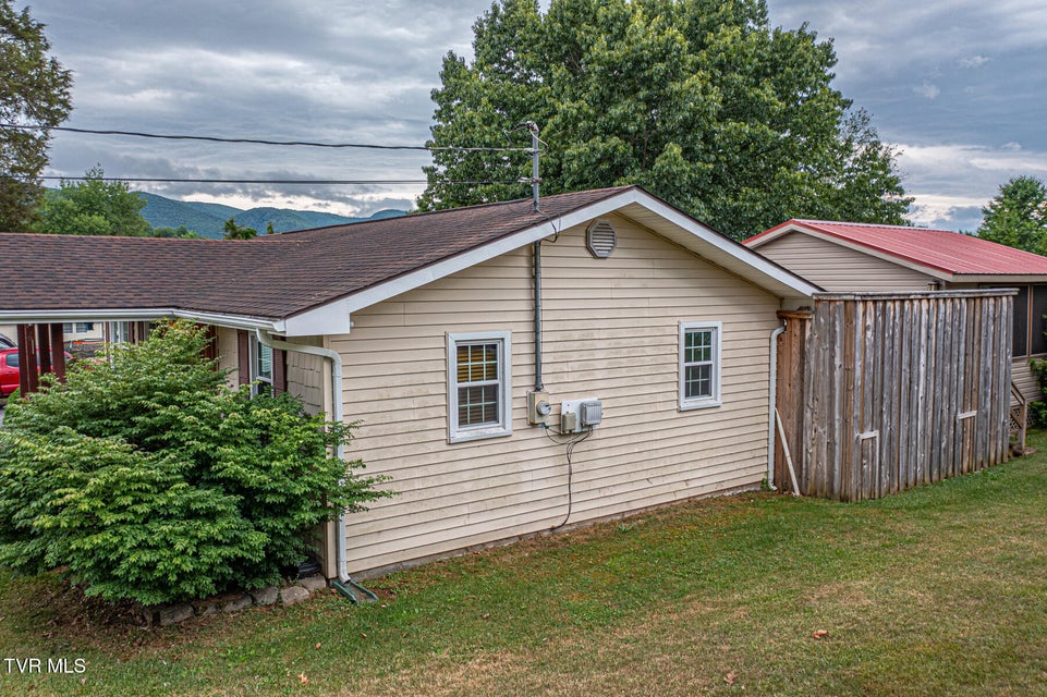 Photo #21: 125 Parsonage Road