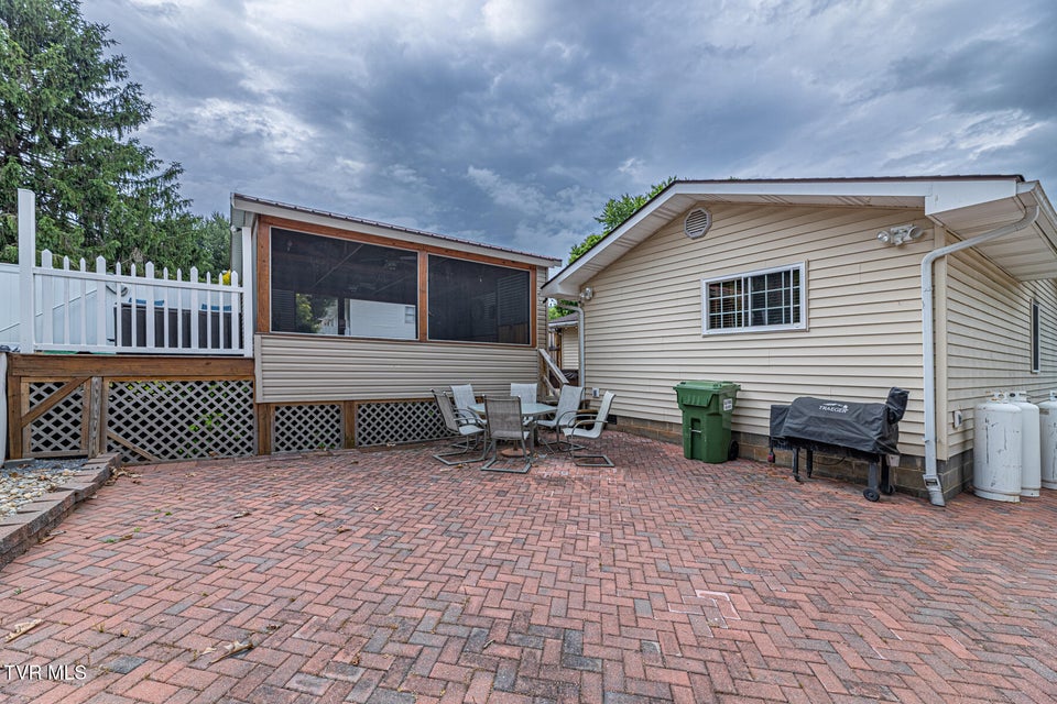 Photo #32: 125 Parsonage Road