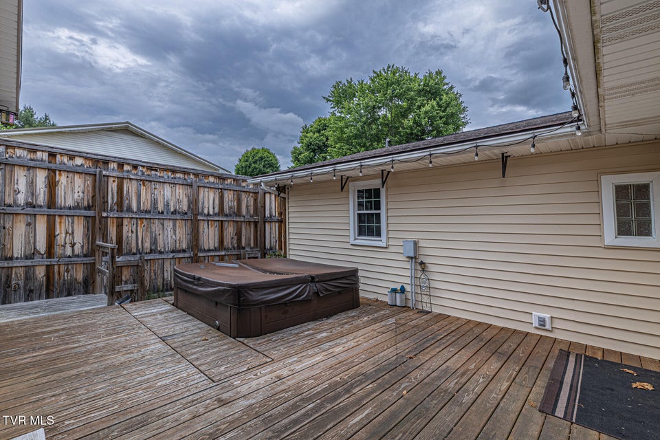 Photo #33: 125 Parsonage Road