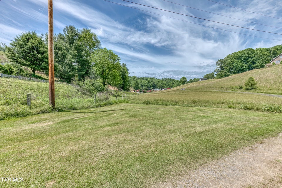 Photo #57: 1044 Waters Road