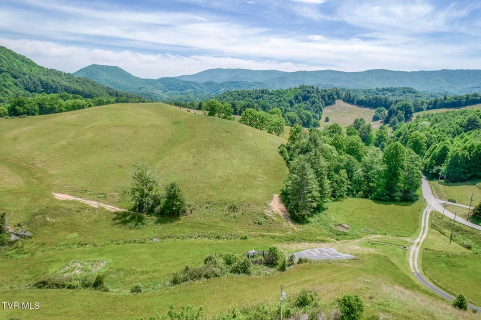 Photo #66: 1044 Waters Road