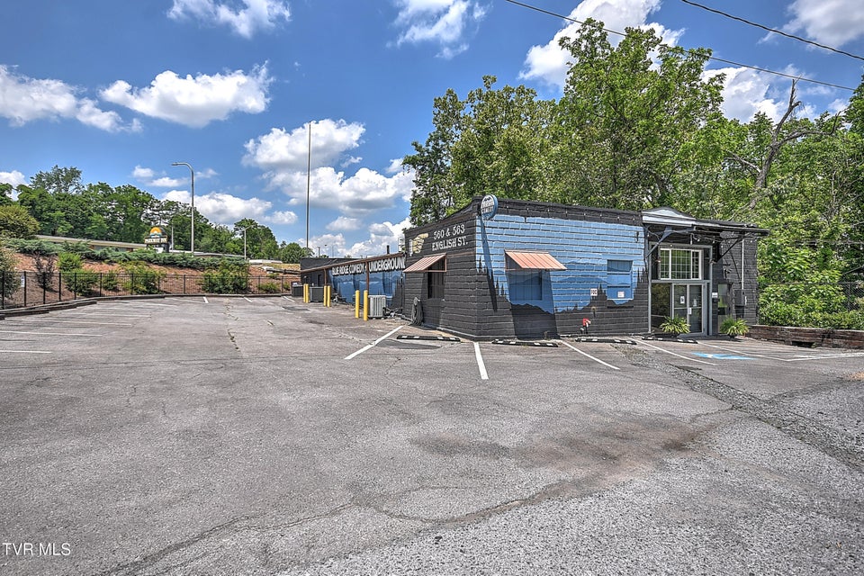 Photo #11: 560 English Street