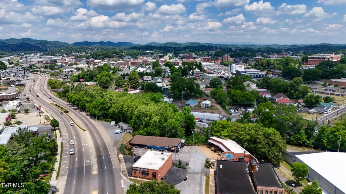 Photo #10: 560 English Street