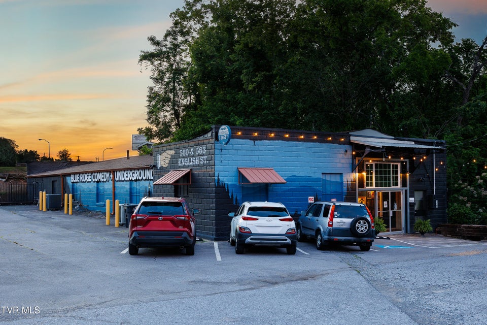Photo #7: 560 English Street
