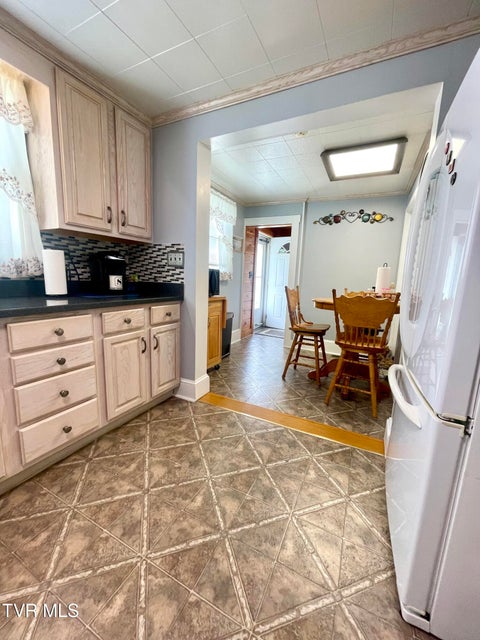 Photo #5: 257 Williams Street