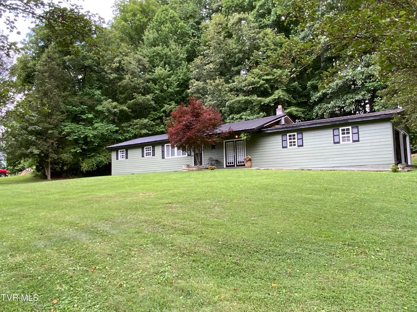 Photo #5: 133 Knights Ii 