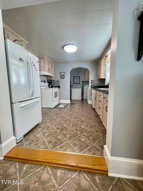 Photo #4: 257 Williams Street