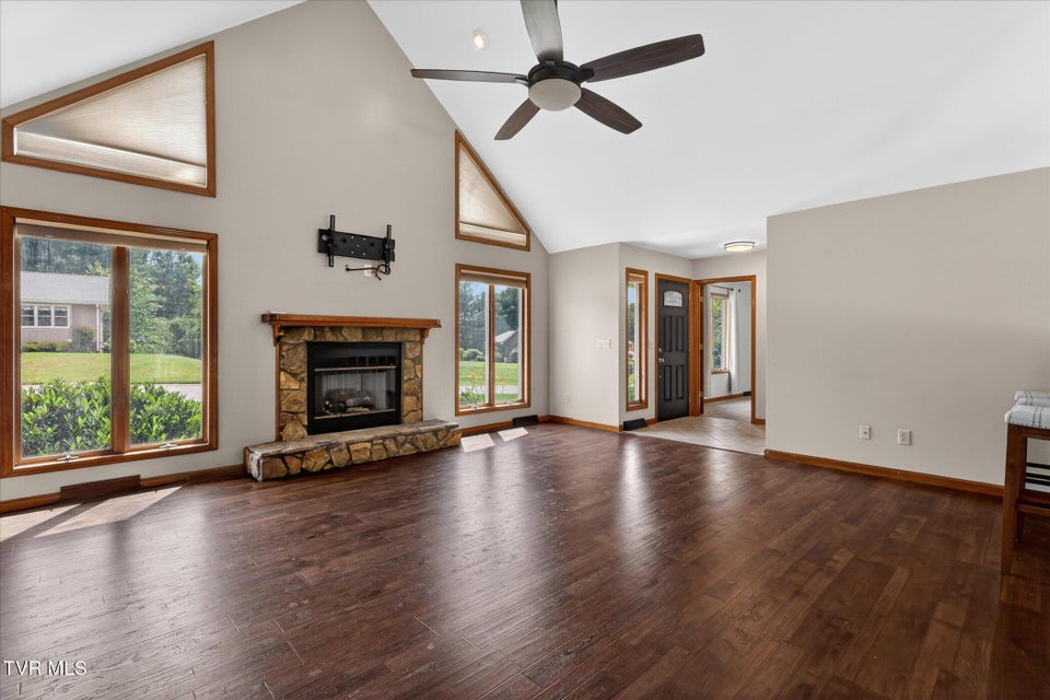 Photo #2: 1203 Fredericksburg Drive