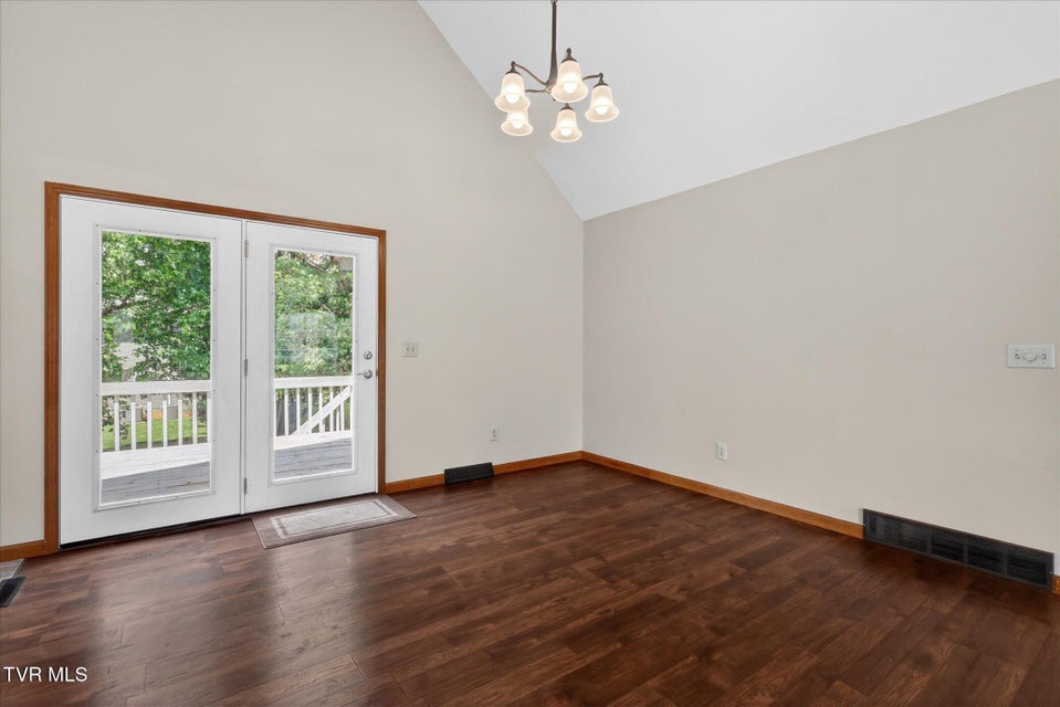 Photo #9: 1203 Fredericksburg Drive