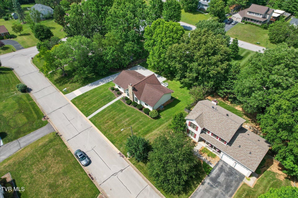 Photo #38: 1203 Fredericksburg Drive