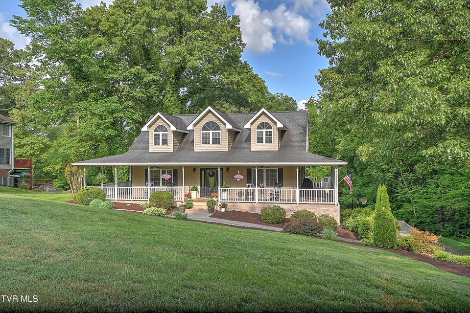 Photo #2: 112 Southridge Drive
