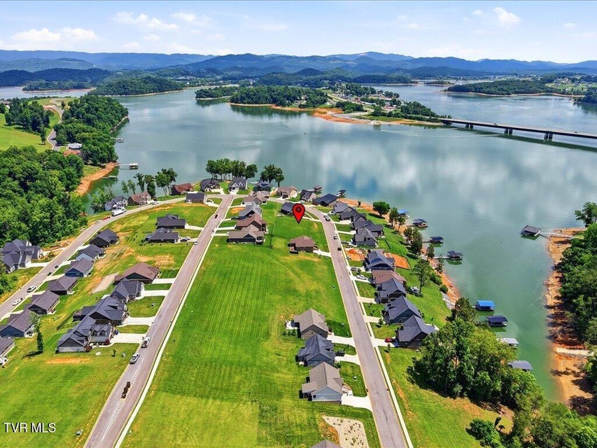 Photo #8: 3132 Bridgewater Boulevard