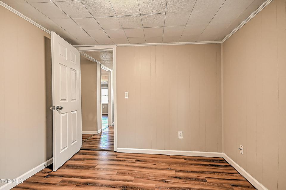 Photo #21: 918 Cedar Avenue