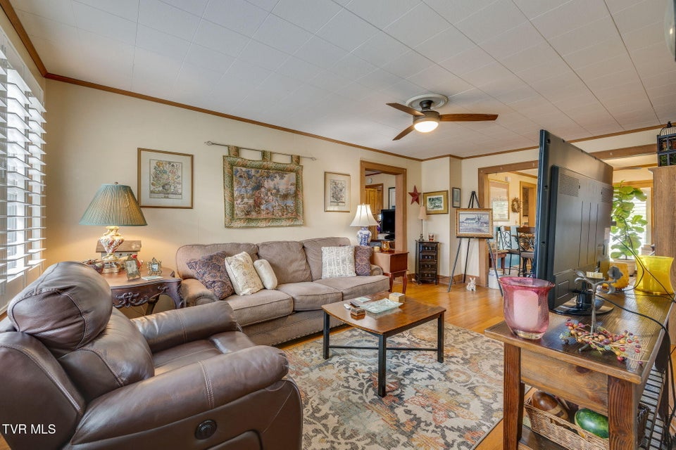 Photo #6: 1826 Kenwood Road