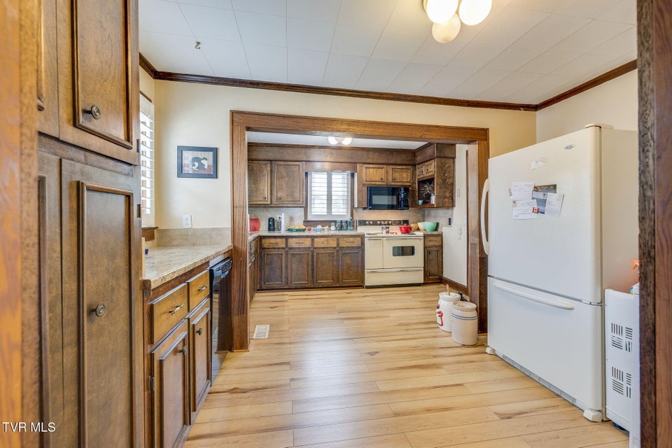 Photo #14: 1826 Kenwood Road