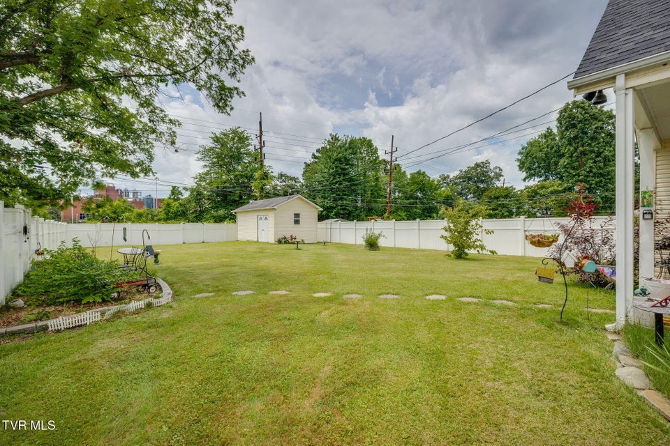Photo #31: 1826 Kenwood Road