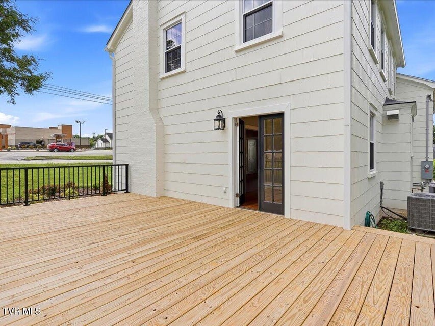 Photo #40: 814 Jefferson Street
