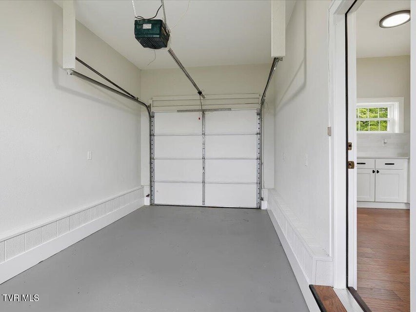 Photo #42: 814 Jefferson Street