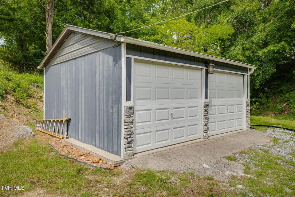 Photo #39: 2100 Longreen Road