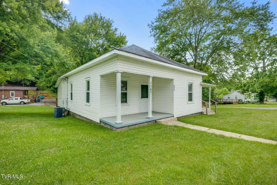 Photo #2: 1167 Bloomingdale Pike