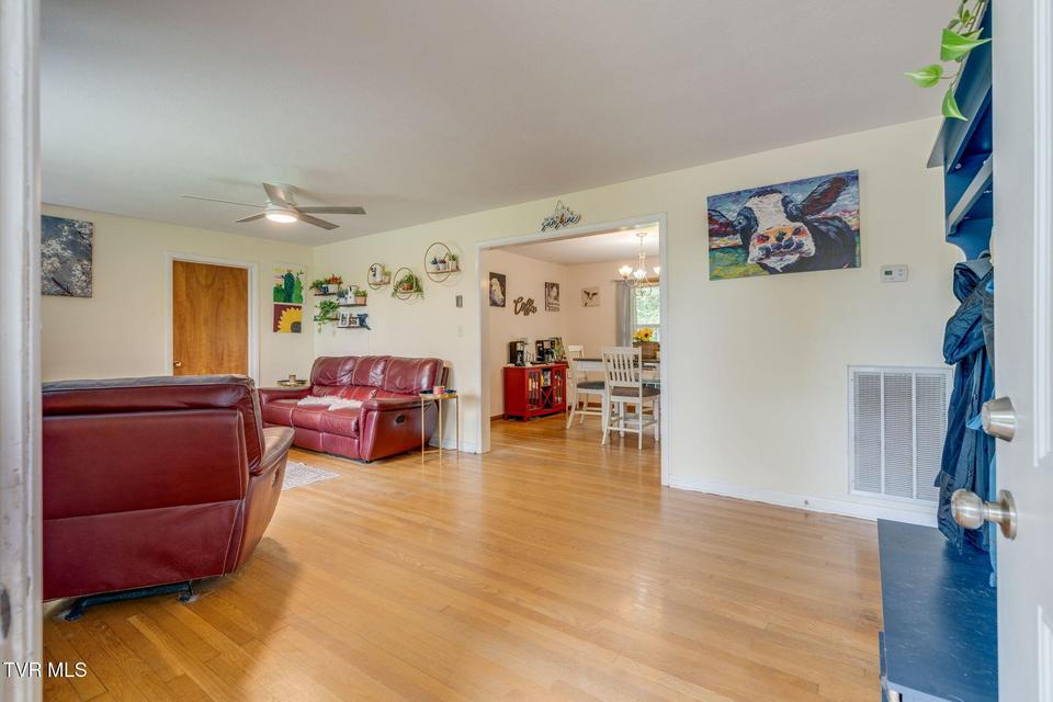 Photo #4: 1704 Acorn Court
