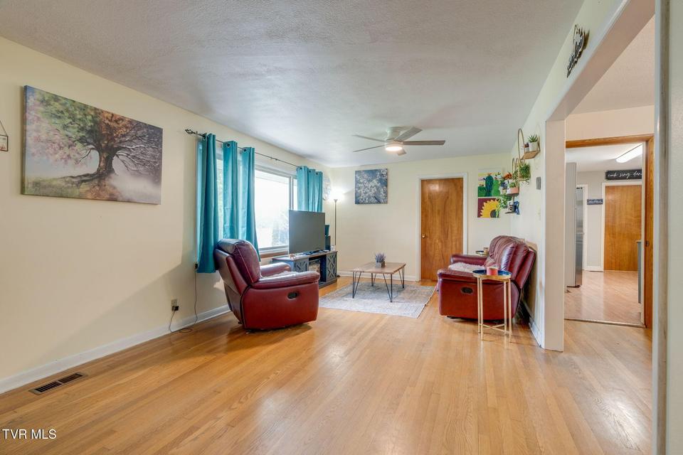 Photo #5: 1704 Acorn Court