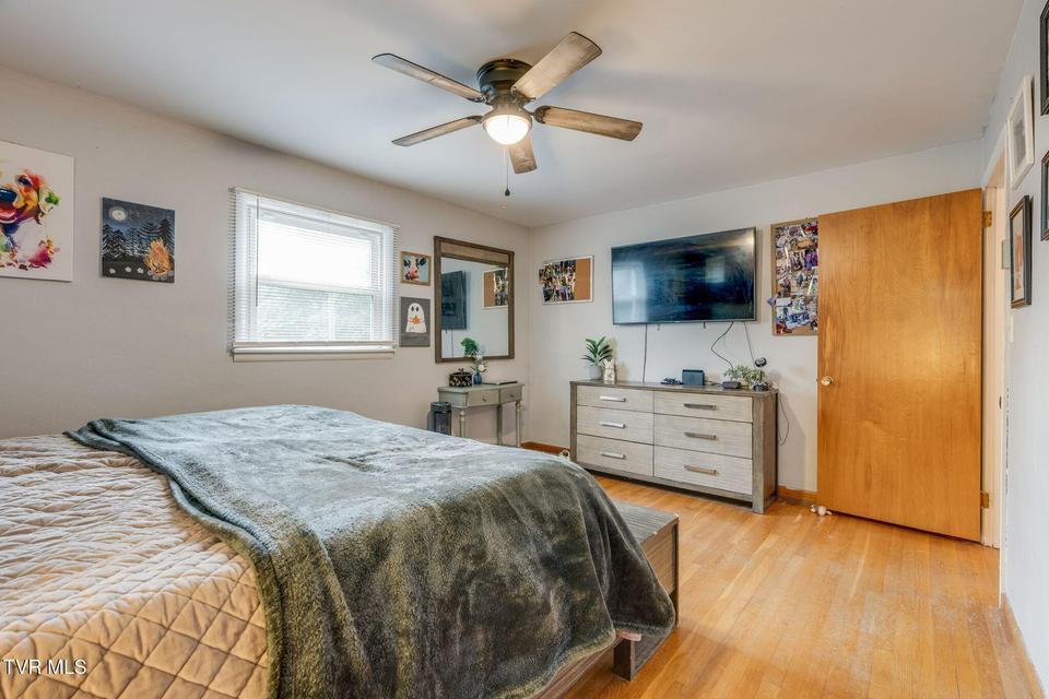 Photo #15: 1704 Acorn Court