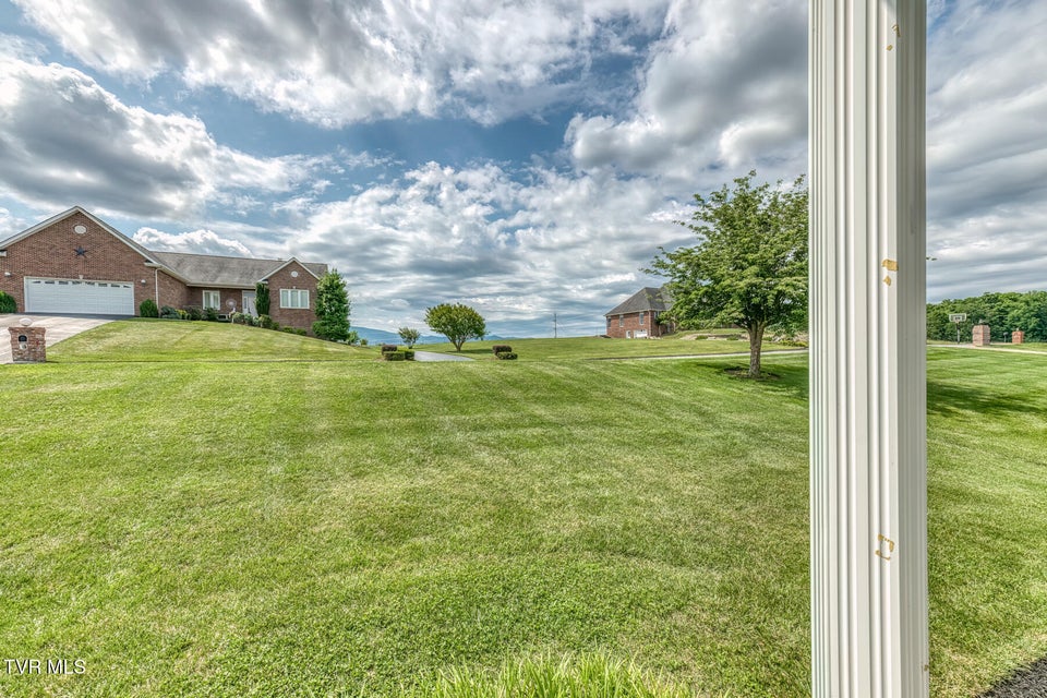 Photo #78: 228 Country Meadows Circle