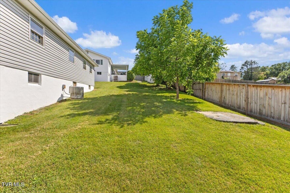 Photo #28: 129 Cherrywood Lane