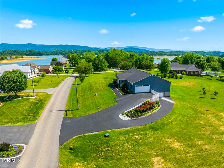 Photo #40: 1971 Harbor Hills Drive